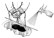 Couper à la main un tuyau en amiante-ciment
