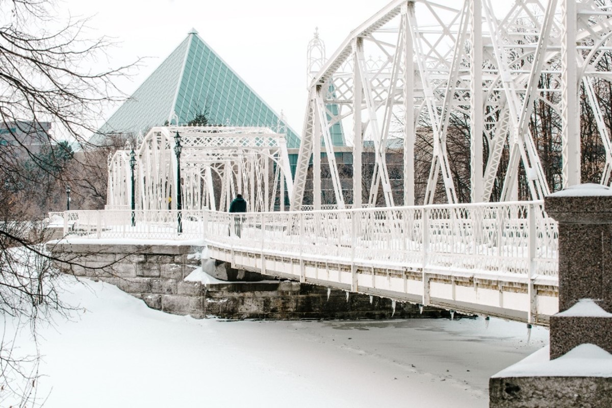 The Minto Bridges