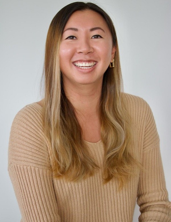 Isabelle Lam, recipient of the Youth Excellence category Honourable Mention certificate.